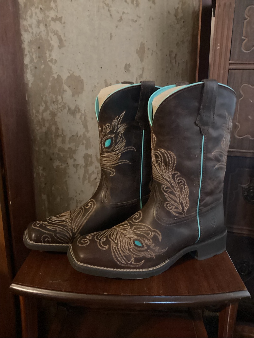 Women's Brown Leather Embroidered Western Heeled Boots with Turquoise Trim